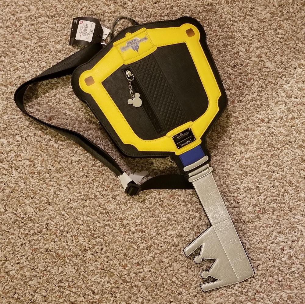 NWT Kingdom Hearts Keyblade Bag
